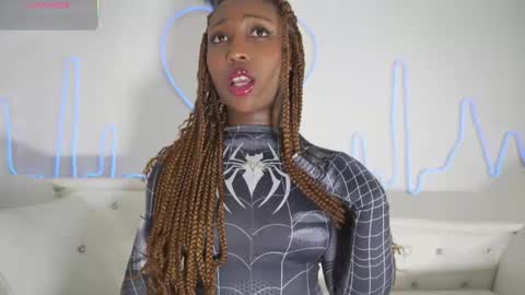 Sara online show from 11-30-25, 11:47