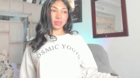 Snapshot of emmaskinny_ chatting on 03-28-26, 02:22 Emma online show from 03-28-26, 02:22