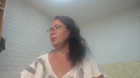 Snapshot of emmasquirt69 chatting on 09-15-25, 05:18 emmasquirt69 online show from 09-15-25, 05:18