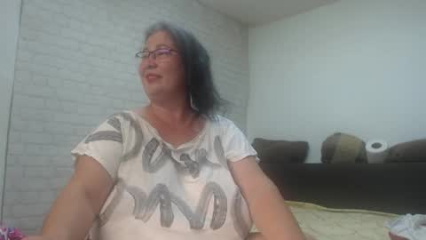 Snapshot of emmasquirt69 chatting on 06-07-26, 08:45 emmasquirt69 online show from 06-07-26, 08:45