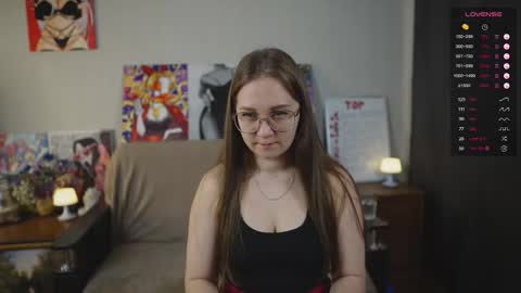 Snapshot of emmatiny chatting on 11-10-25, 05:23 Mia online show from 11-10-25, 05:23