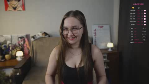 Snapshot of emmatiny chatting on 12-05-25, 05:16 Mia online show from 12-05-25, 05:16