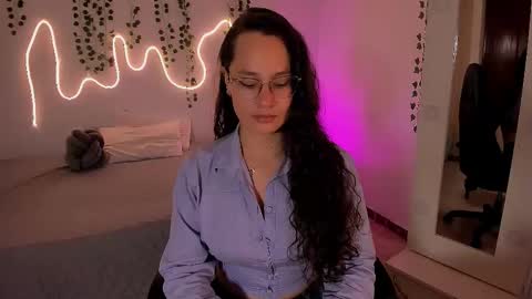 Emma Torres online show from 11-27-25, 03:03