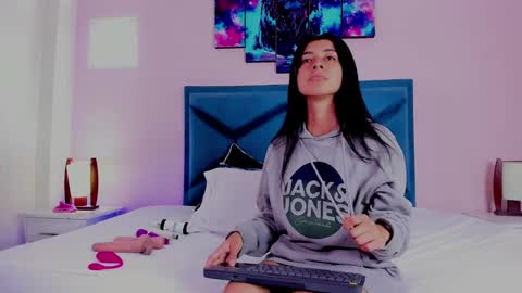  Emma  online show from 01-02-25, 01:51