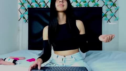  Emma  online show from 01-19-25, 04:04