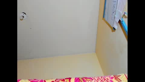 hi im emmalina welcome to your happy place online show from 01-29-25, 04:30