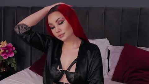 Snapshot of emmelyn_ chatting on 03-18-26, 04:48 Emm online show from 03-18-26, 04:48