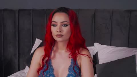 Snapshot of emmelyn_ chatting on 04-09-26, 04:12 Emm online show from 04-09-26, 04:12