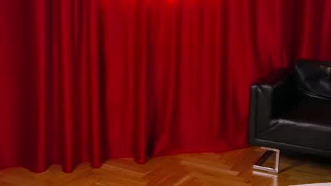 Snapshot of emmelyn_ chatting on 06-09-26, 04:46 Emm online show from 06-09-26, 04:46