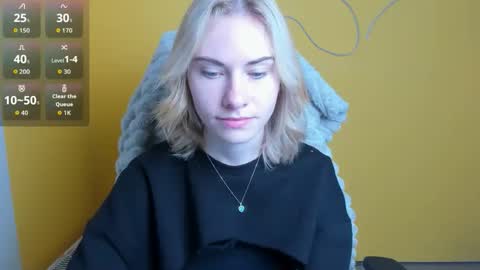 Emmi online show from 11-19-25, 06:02