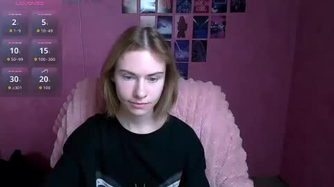 Snapshot of emmi_rossum chatting on 01-07-26, 06:16 Emmi online show from 01-07-26, 06:16