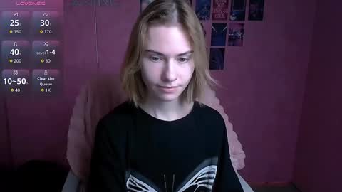 Snapshot of emmi_rossum chatting on 01-10-26, 06:37 Emmi online show from 01-10-26, 06:37