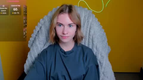 Snapshot of emmi_rossum chatting on 01-12-26, 12:10 Emmi online show from 01-12-26, 12:10