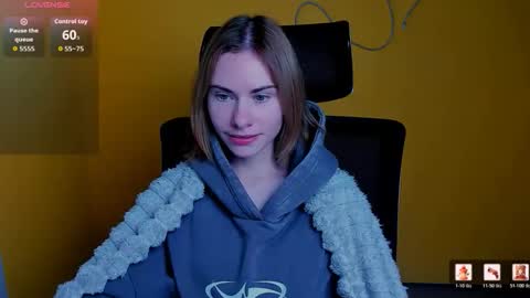 Snapshot of emmi_rossum chatting on 01-16-26, 06:39 Emmi online show from 01-16-26, 06:39