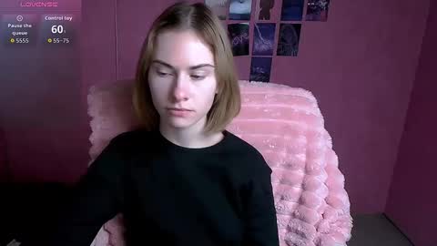 Snapshot of emmi_rossum chatting on 01-19-26, 06:06 Emmi online show from 01-19-26, 06:06