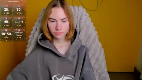 Snapshot of emmi_rossum chatting on 02-01-26, 07:07 Emmi online show from 02-01-26, 07:07