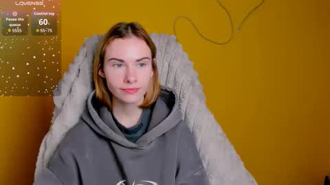 Snapshot of emmi_rossum chatting on 02-08-26, 07:45 Emmi online show from 02-08-26, 07:45