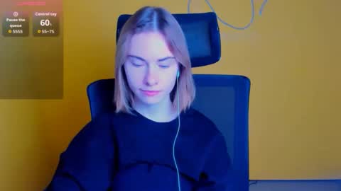 Snapshot of emmi_rossum chatting on 03-02-26, 07:15 Emmi online show from 03-02-26, 07:15