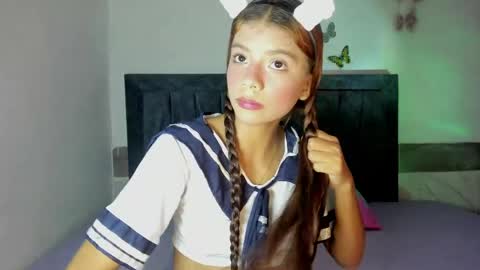 Snapshot of emmie_bunny chatting on 04-02-26, 09:45 Emmie online show from 04-02-26, 09:45