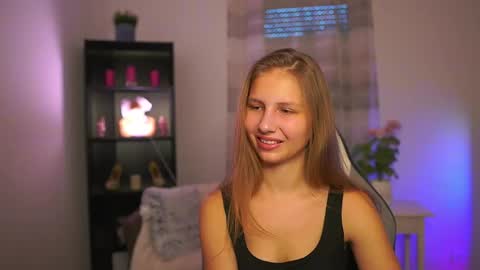 Snapshot of emmie_murray chatting on 01-17-26, 02:22 Emmie online show from 01-17-26, 02:22