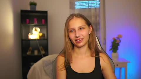 Emmie online show from 04-01-26, 01:41