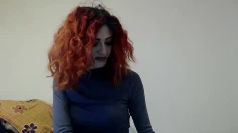 Emmily000 online show from 12-15-25, 08:02