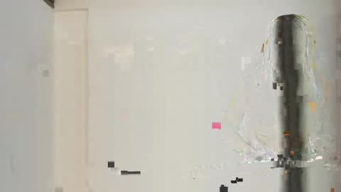 Snapshot of emmily_giraldo chatting on 04-20-26, 12:41 online show from 04-20-26, 12:41