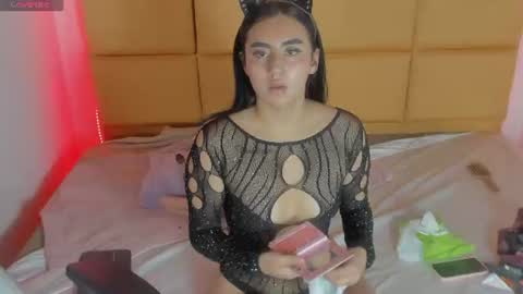 emmily_jade_ online show from 06-16-26, 01:03