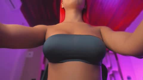 Snapshot of emmily_savage chatting on 01-17-26, 11:48 online show from 01-17-26, 11:48