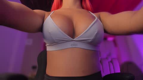 Snapshot of emmily_savage chatting on 02-09-26, 11:47 online show from 02-09-26, 11:47