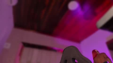 Snapshot of emmily_savage chatting on 02-12-26, 12:11 online show from 02-12-26, 12:11