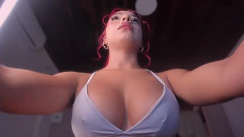 Snapshot of emmily_savage chatting on 05-23-26, 11:47 online show from 05-23-26, 11:47