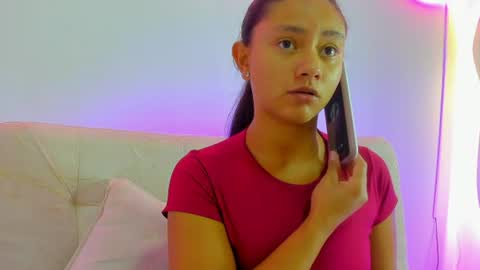 Snapshot of emmilybratz chatting on 06-18-26, 01:48 EMMILY online show from 06-18-26, 01:48