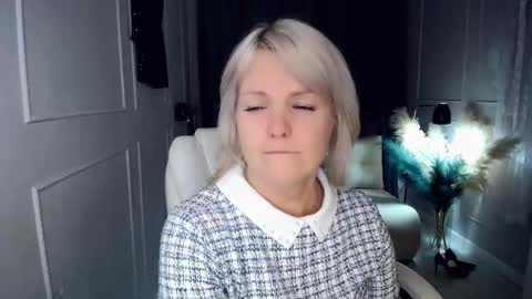 emmmam online show from 11-26-25, 10:00