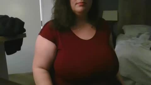 Snapshot of emmthaluscious chatting on 01-15-25, 11:21 emmthaluscious online show from 01-15-25, 11:21