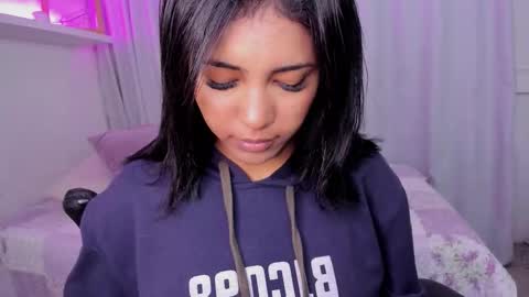 Emmy Heart online show from 01-13-26, 03:45