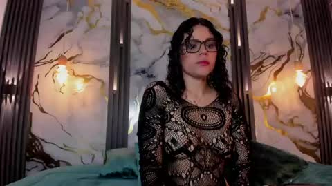 Snapshot of emmy_thompso chatting on 06-06-26, 10:31 Emmy online show from 06-06-26, 10:31