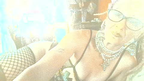 Snapshot of emmybaby5250 chatting on 03-25-26, 11:33 emmybaby5250 online show from 03-25-26, 11:33