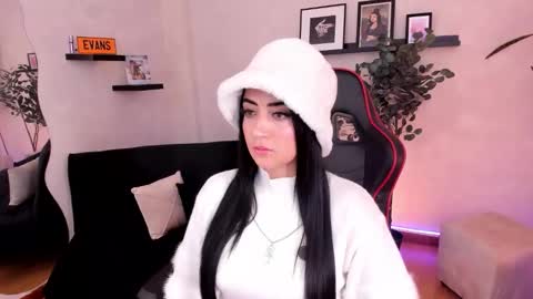 Emmy Evans  online show from 11-06-25, 07:37