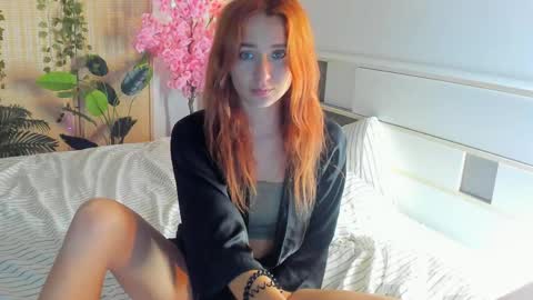 Snapshot of emmyfoxxofficial chatting on 06-03-26, 06:24 Emmylie online show from 06-03-26, 06:24