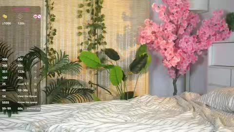 Snapshot of emmyfoxxofficial chatting on 06-05-26, 10:37 Emmylie online show from 06-05-26, 10:37