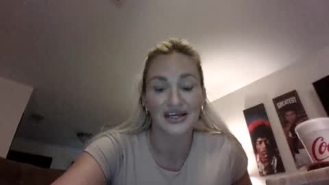 emmylove100 online show from 05-04-26, 07:43