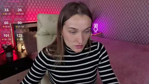 Snapshot of emmyskyy chatting on 09-17-25, 11:56 Emma online show from 09-17-25, 11:56