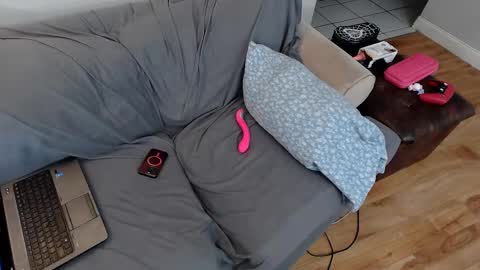 EmoDream1998 online show from 02-22-25, 01:55