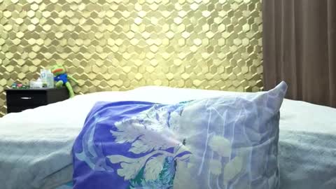 Emo online show from 02-06-26, 04:43