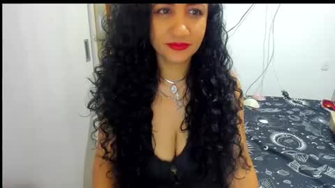 emperatriztapia online show from 10-22-25, 10:42