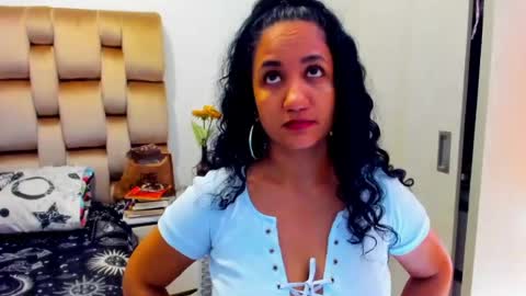emperatriztapia online show from 06-19-26, 03:16