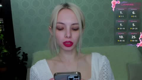 Snapshot of empress_ki chatting on 01-23-25, 02:02 Ki online show from 01-23-25, 02:02