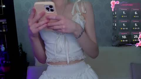 Snapshot of empress_ki chatting on 02-20-25, 12:41 Ki online show from 02-20-25, 12:41