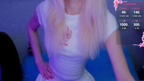 Snapshot of empress_ki chatting on 11-12-25, 12:00 Ki online show from 11-12-25, 12:00